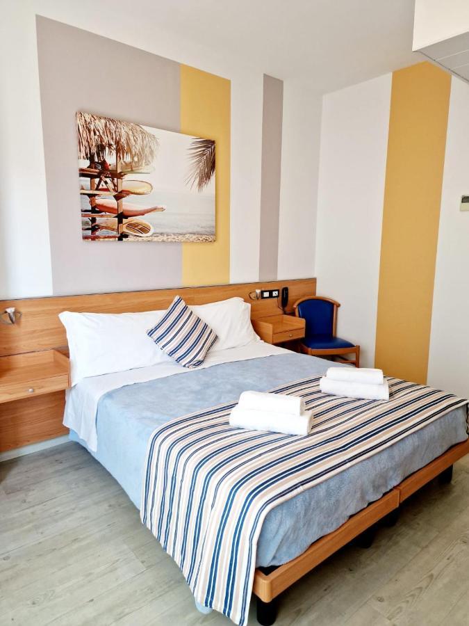 Hotel Orchidea Lignano Sabbiadoro Exterior foto