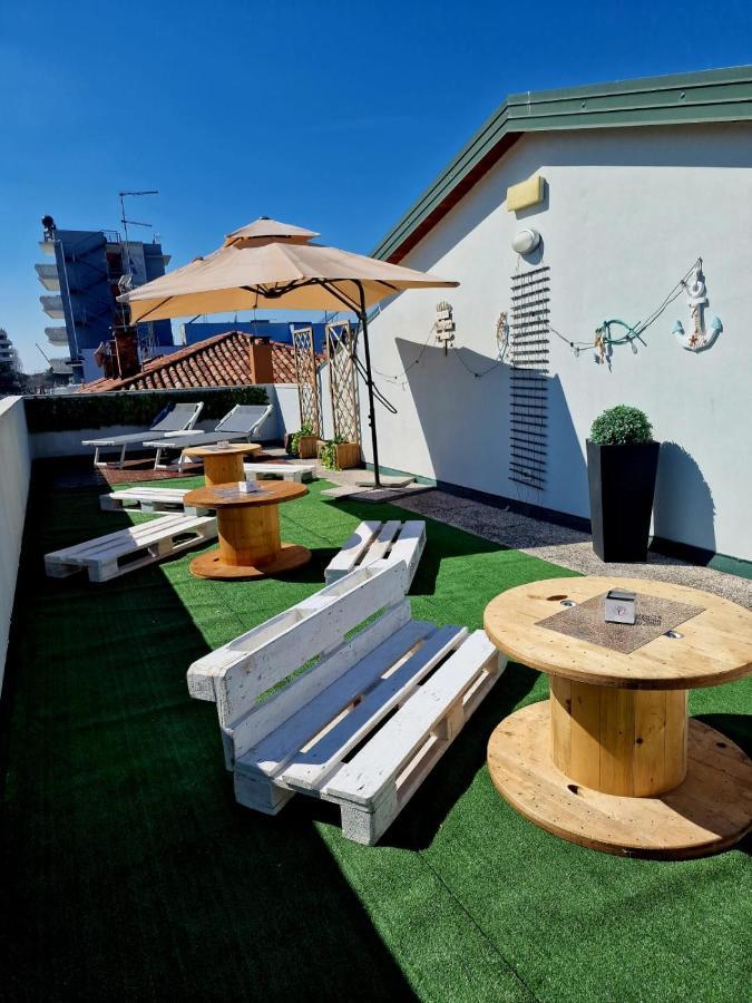 Hotel Orchidea Lignano Sabbiadoro Exterior foto