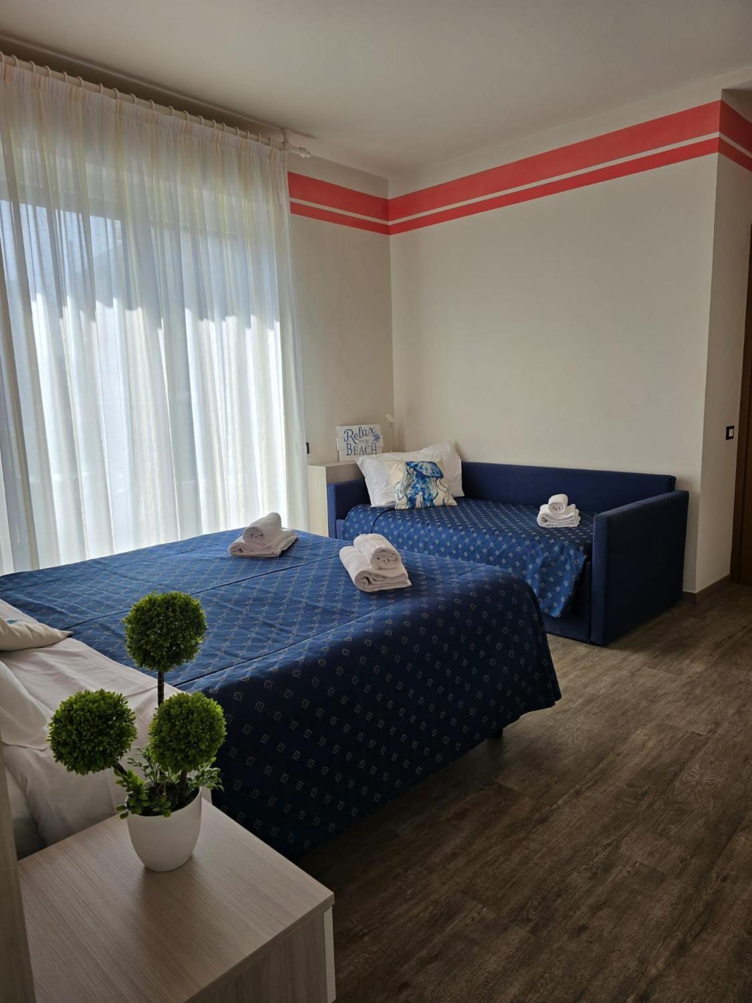 Hotel Orchidea Lignano Sabbiadoro Exterior foto