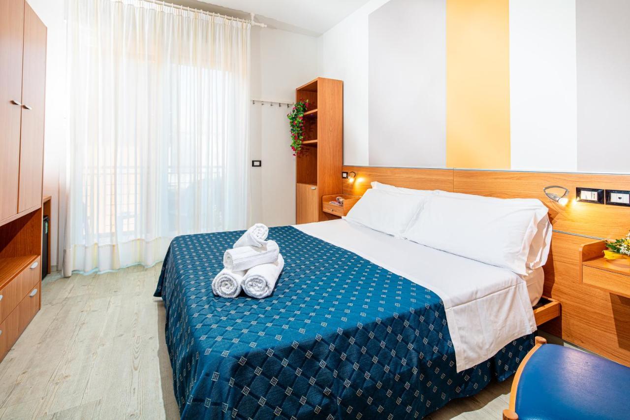 Hotel Orchidea Lignano Sabbiadoro Exterior foto